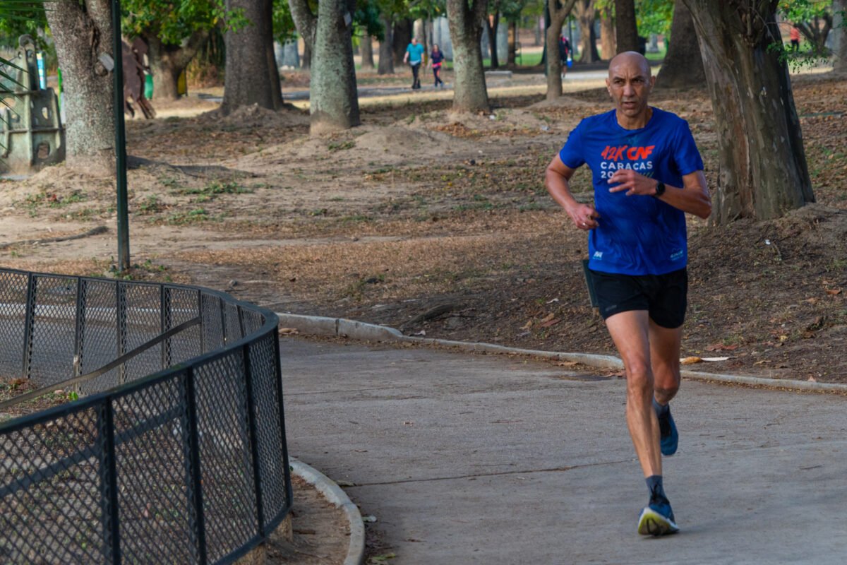 Disciplina y pasión: cómo es la preparación de los atletas para el maratón CAF