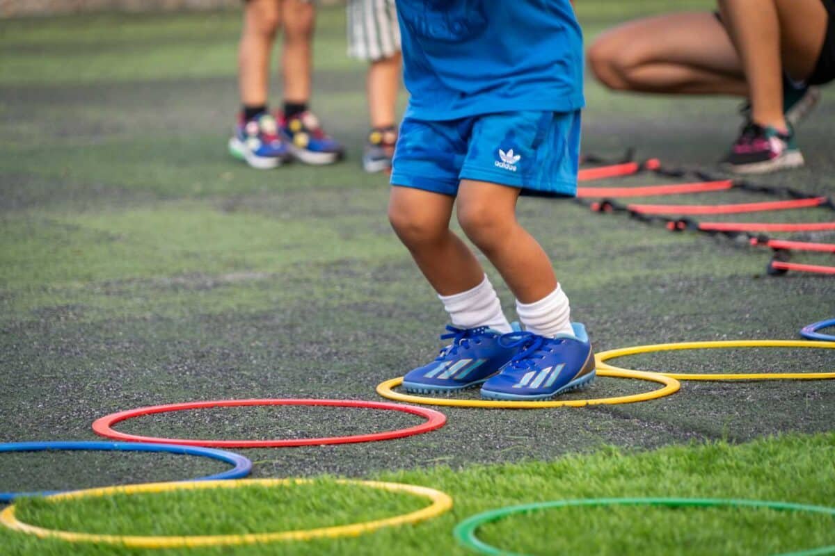 Formación de niños en fútbol, fútbol infantil, introducción al fútbol para niños, Striker Kids Caracas, academias de fútbol en Caracas, escuelas de fútbol infantil, entrenamiento de fútbol para niños, fútbol base en Venezuela, clases de fútbol en Caracas, fútbol para niños en Venezuela, iniciación al fútbol infantil, Striker Kids Venezuela, deportes para niños en Caracas, academias deportivas infantiles, fútbol para principiantes, El Diario, José Daniel Ramos