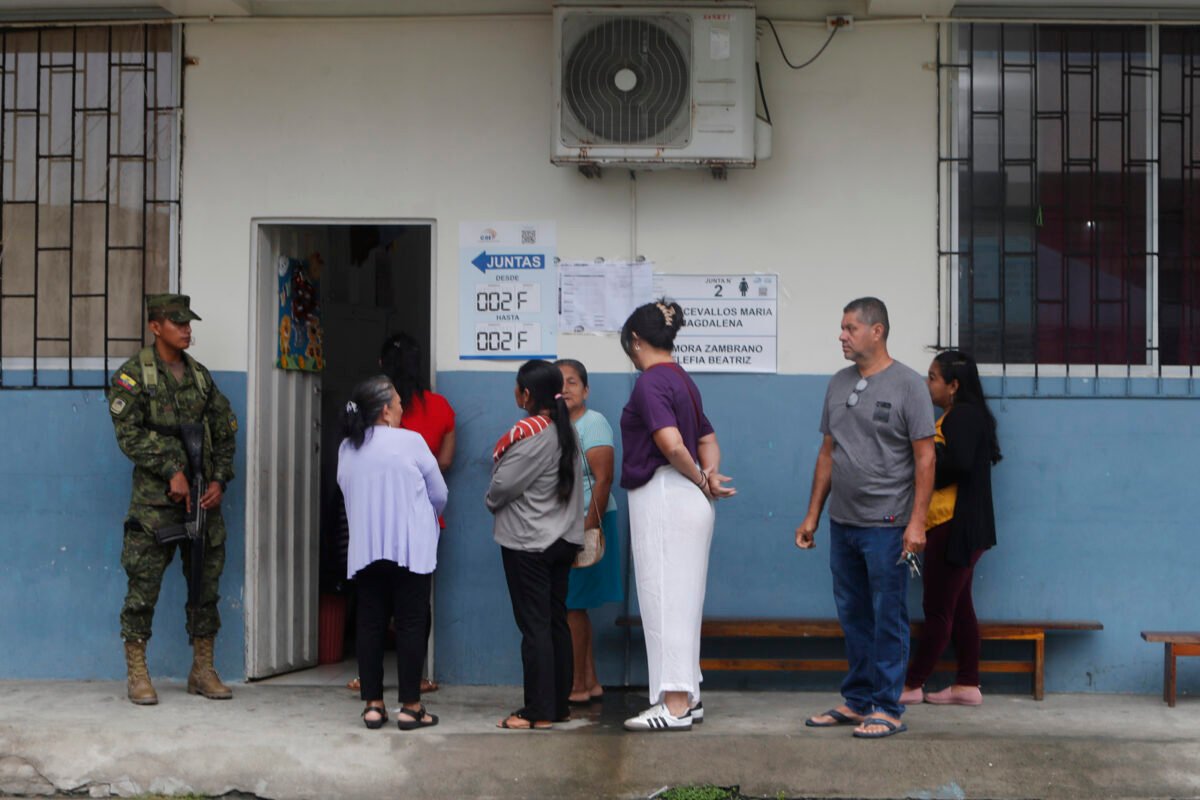 Así transcurren las elecciones presidenciales y legislativas en Ecuador