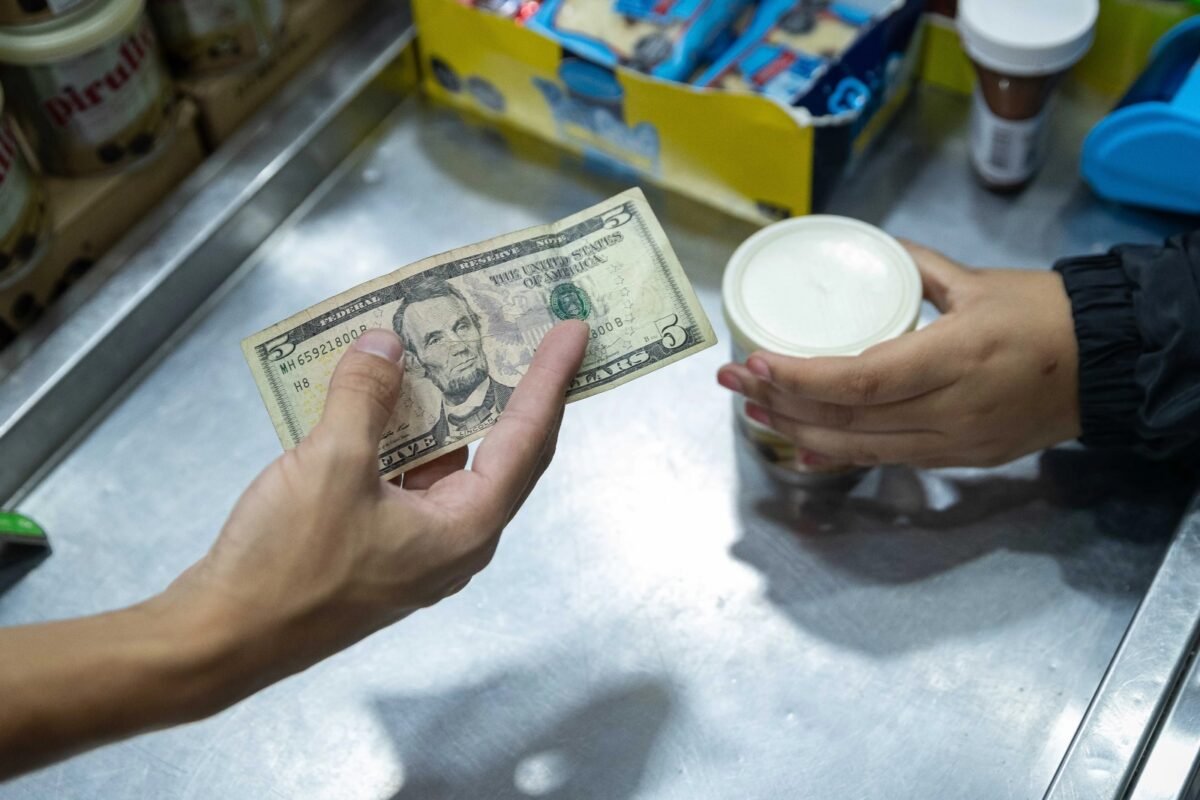OVF indicó que la tasa de inflación en febrero se aceleró 12, 8 %: estos son los rubros que más aumentaron