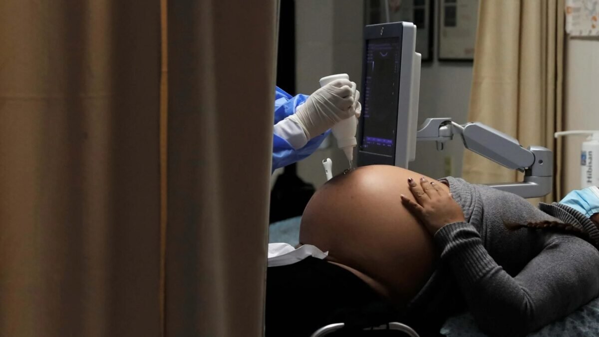 Estudio revela que menores dosis de calcio podrían reducir el riesgo de preeclampsia y parto prematuro
¿Qué es la preeclampsia posparto, la afección que sufrió Meghan Markle?
